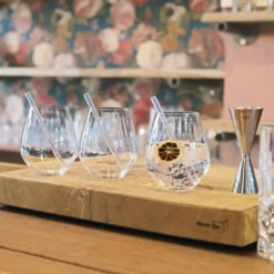 Nachtmann Tastes Good Vorteilsset 4 Gin Tonic Gläser + 4 Glastrinkhalme + Reinigungsbürste -kaufland verkäufe ba512386bc12f03ba0c824ca45c7ef6d