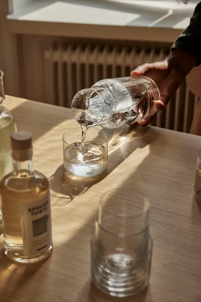 AARKE Karaffe mit Rührlöffel Nesting Carafe und Mixing Spoon Kristallglas 1,1L AARKE Karaffe Mit Rührlöffel Nesting Carafe Und Mixing Spoon Kristallglas 1,1L -kaufland verkäufe da1d4bf4df228bc460fa076e58d591ad